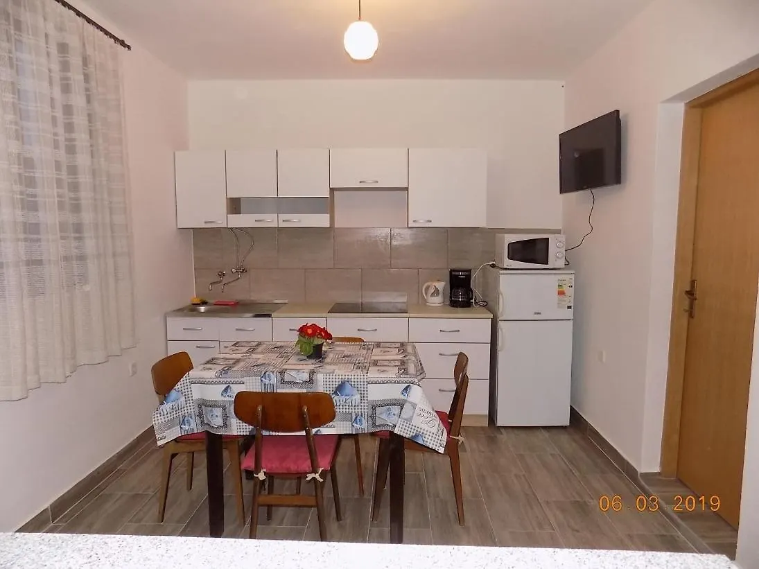 Apartments With A Parking Space Selce, Crikvenica - 15244 Selce